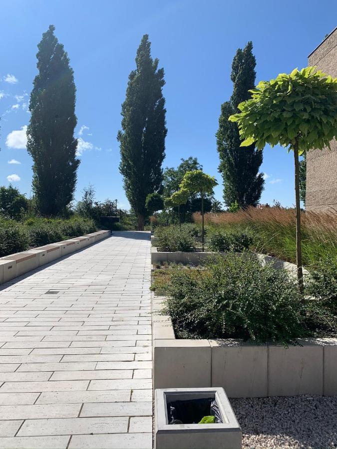 Baltic Riviera Apartments - Garden Sanctuary Retreat Gdansk Bagian luar foto