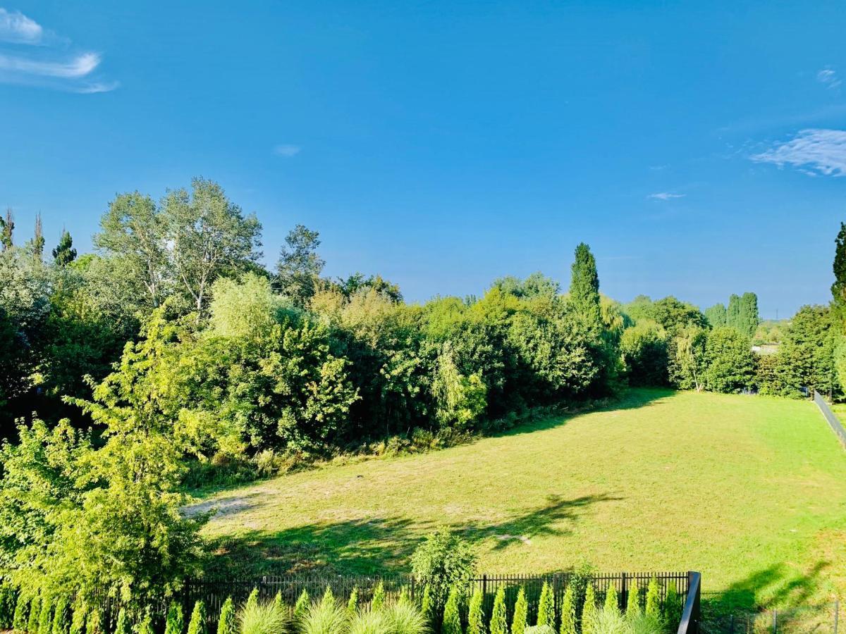 Baltic Riviera Apartments - Garden Sanctuary Retreat Gdansk Bagian luar foto