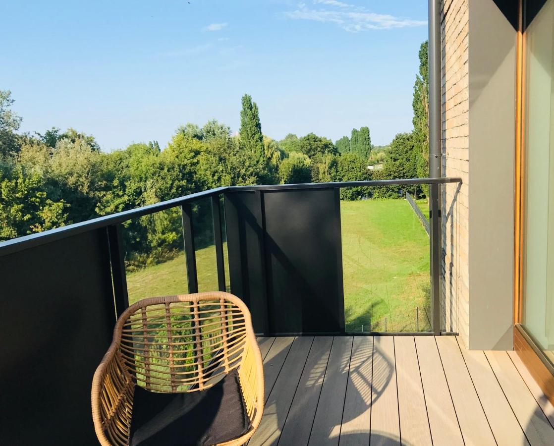 Baltic Riviera Apartments - Garden Sanctuary Retreat Gdansk Bagian luar foto