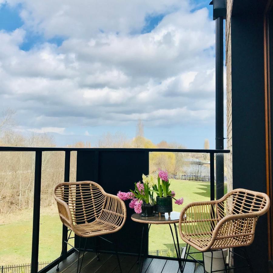 Baltic Riviera Apartments - Garden Sanctuary Retreat Gdansk Bagian luar foto