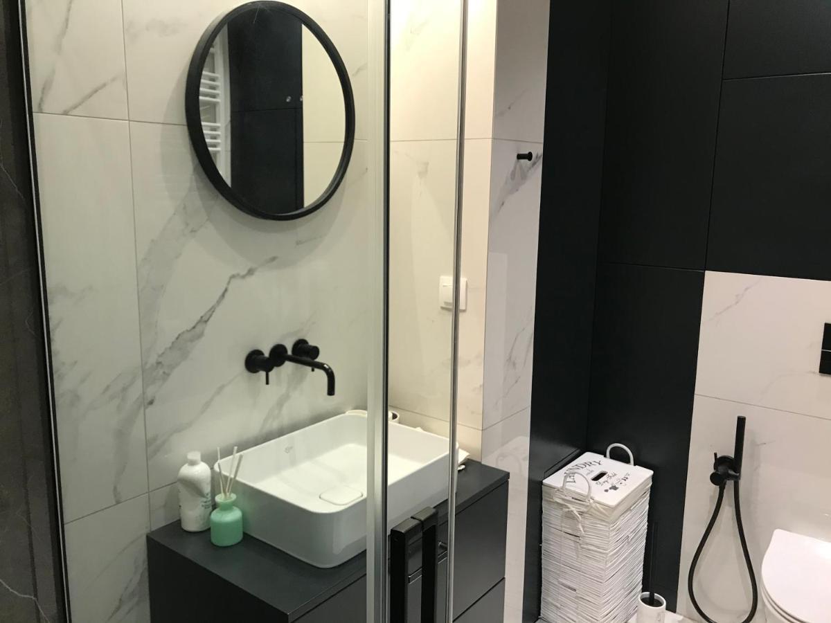 Baltic Riviera Apartments - Garden Sanctuary Retreat Gdansk Bagian luar foto
