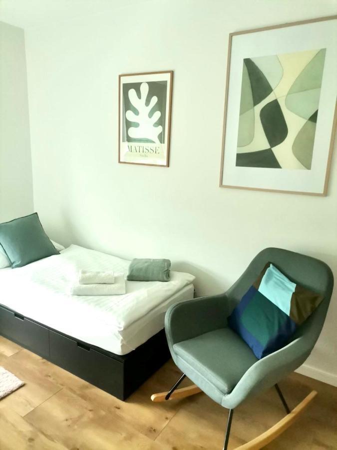 Baltic Riviera Apartments - Garden Sanctuary Retreat Gdansk Bagian luar foto